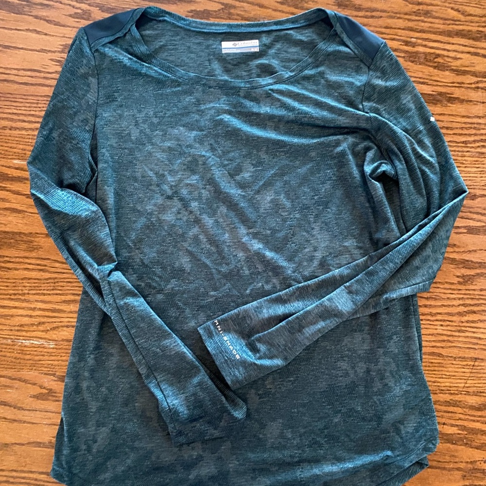 Women’s Columbia teal long sleeve medium